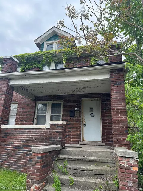 2749 W Buena Vista St, Detroit, MI 48238