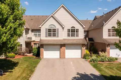 374 Brookfield Dr, Westland, MI 48185