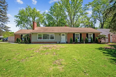 11822 Priscilla Ln, Plymouth, MI 48170