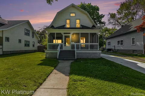 145 Washington St, Mount Clemens, MI 48043