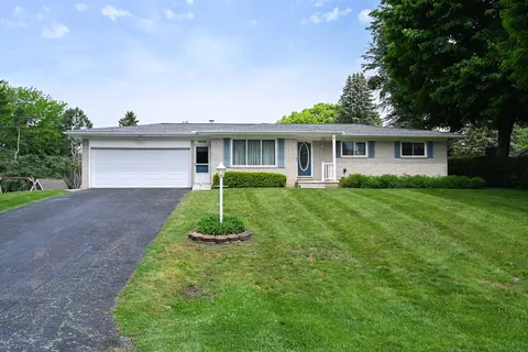 6614 Shelley Dr, Independence, MI 48348