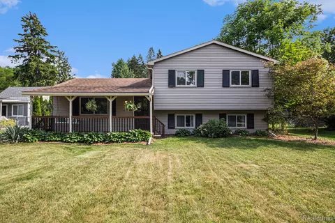 33631 Kirby Rd, Farmington Hills, MI 48335