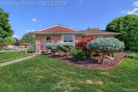 23713 Cedar Ridge Dr, Romulus, MI 48174