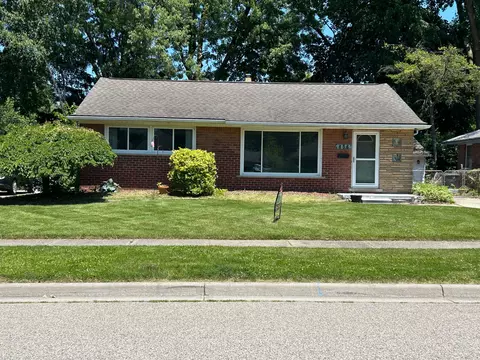856 Huntington St, Mount Clemens, MI 48043