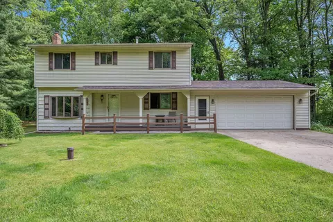 515 E Norway Lake Rd, Lapeer, MI 48446