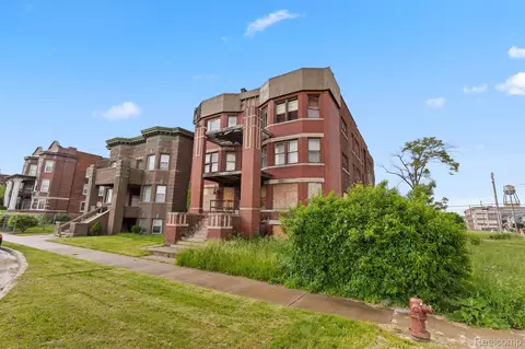 319 Edsel Ford Fwy, Detroit, MI 48202