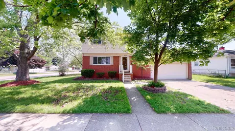 4123 Mildred St, Wayne, MI 48184