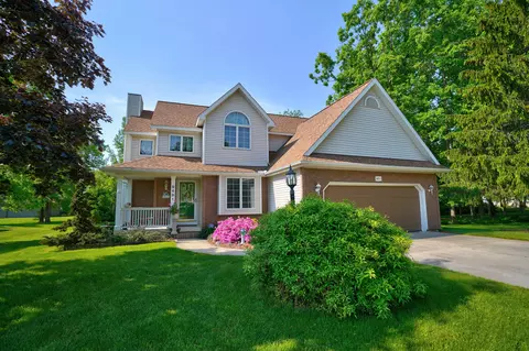 9491 Hill Rd, Swartz Creek, MI 48473