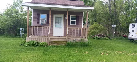 4225 Canal Dr, Fairgrove, MI 48733