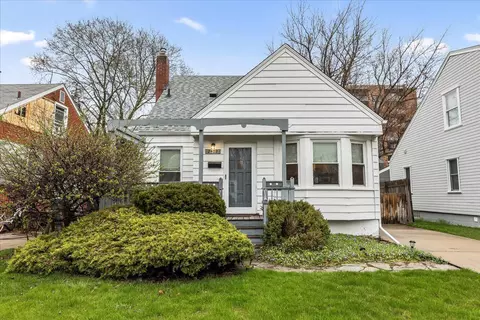 2402 Harvard Rd, Berkley, MI 48072