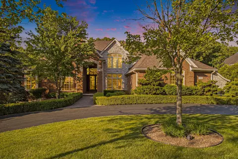 5259 River Ridge Dr, Genoa, MI 48116