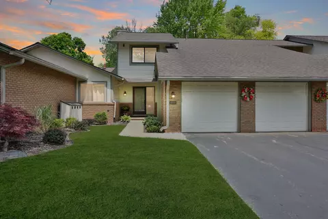 48080 Colony Farm Cir, Plymouth, MI 48170