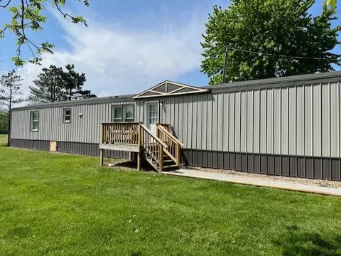 2390 S Sherman Rd, Applegate, MI 48401