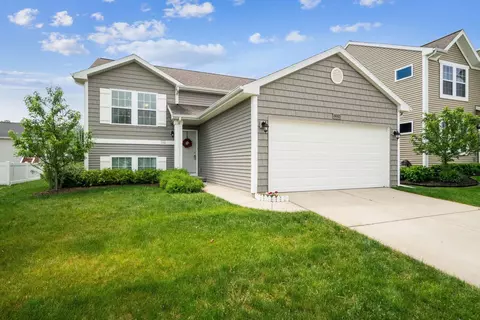 8665 Manistee River Dr, Handy, MI 48836