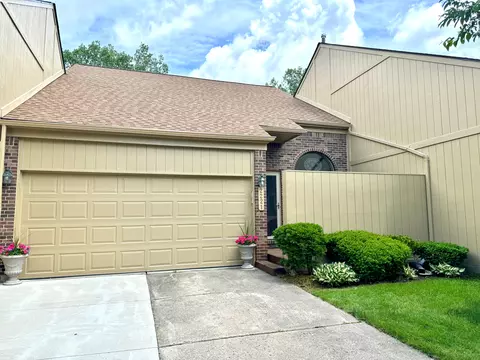 2221 Siboney #49, Rochester Hills, MI 48309