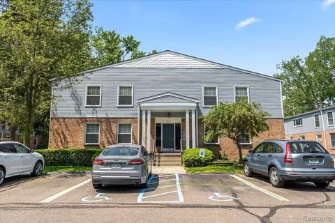 505 E University Dr #301, Rochester, MI 48307