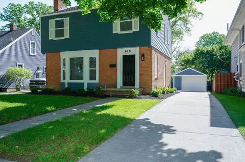 910 N Gainsborough Ave, Royal Oak, MI 48067