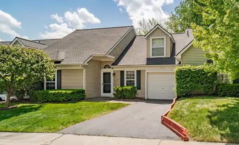 1058 Sandpiper Dr, Waterford, MI 48328