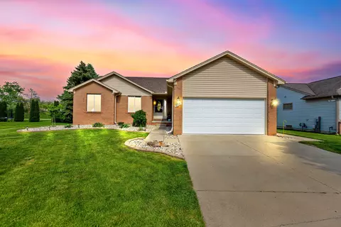 47755 Barclay Crt Ct, Shelby Township, MI 48317