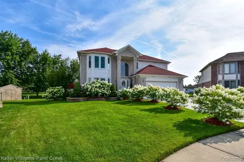 4569 Lancelot Dr, Sterling Heights, MI 48310
