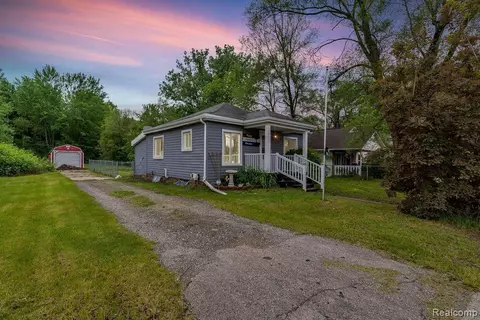 245 W State St, Montrose, MI 48457