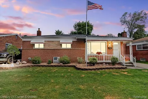 29060 Badelt St, Westland, MI 48185