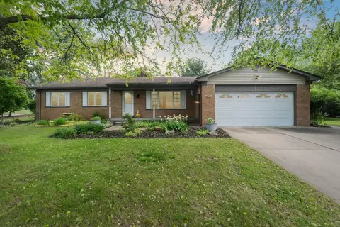 4015 Village Sq, Brighton, MI 48114
