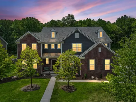 884 Longspur Blvd, Lake Orion, MI 48360