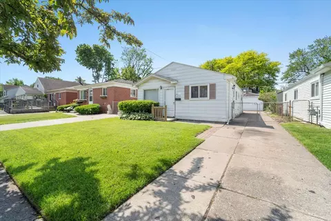 1423 Reo Ave, Lincoln Park, MI 48146