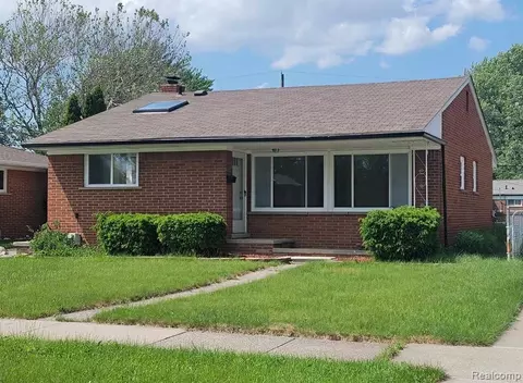 8363 Francine St, Warren, MI 48093