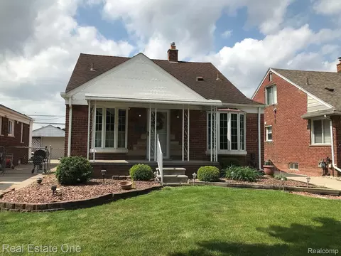 14917 Warwick Ave, Allen Park, MI 48101