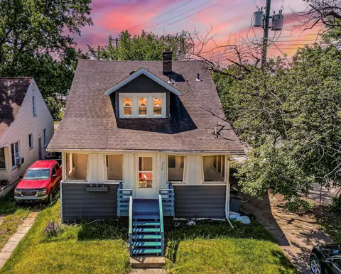 138 Ardmore Dr, Ferndale, MI 48220