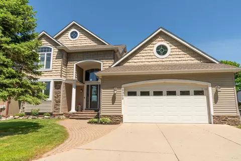 9302 Waltham St, White Lake, MI 48386