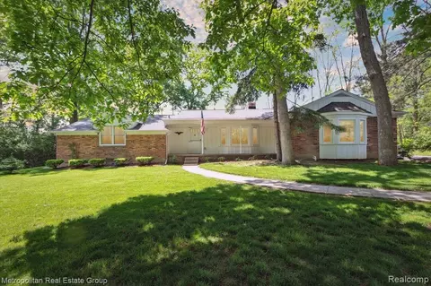 2400 Holland St, Lake Orion, MI 48360