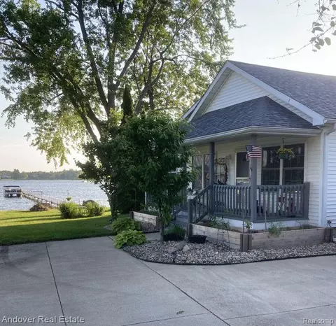309 Parkway St, Summit, MI 49203