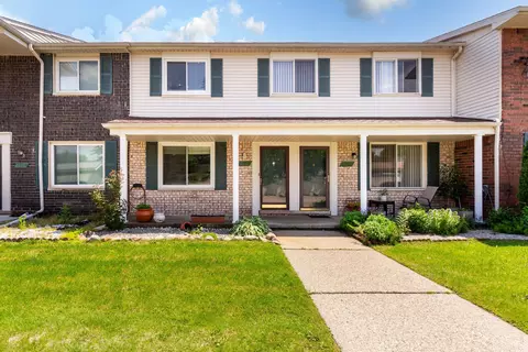 13328 Denver Cir N #100, Sterling Heights, MI 48312