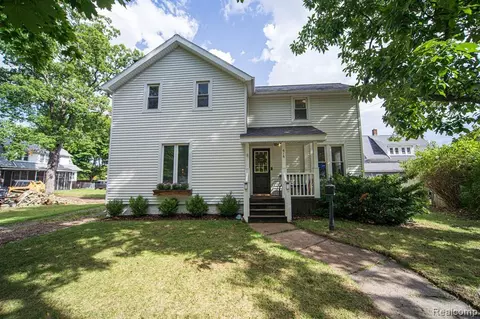 616 E Sibley St, Howell, MI 48843