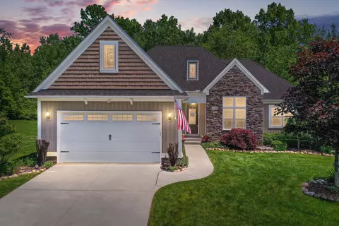 12401 Wolfberry Crt Ct, Fenton, MI 48430