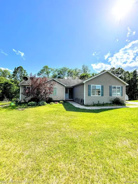 6631 E Julie Crt Ct, Byron, MI 48418