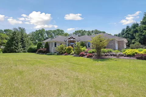 283 Norlynn Dr, Oceola, MI 48843