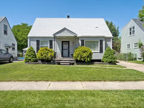 25257 Fortuna St, Roseville, MI 48066