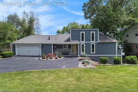 6411 Wellesley Ter, Clarkston, MI 48346