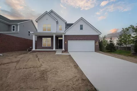 8308 Grove St, Washington, MI 48094