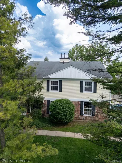 2655 Fenwick, Ann Arbor, MI 48104