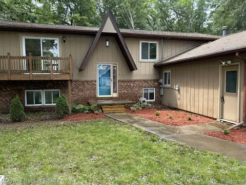 1699 Clark Lake Rd, Brighton, MI 48114