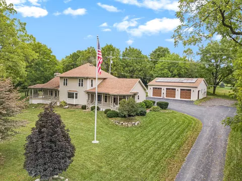9001 Bergin Rd, Howell, MI 48843