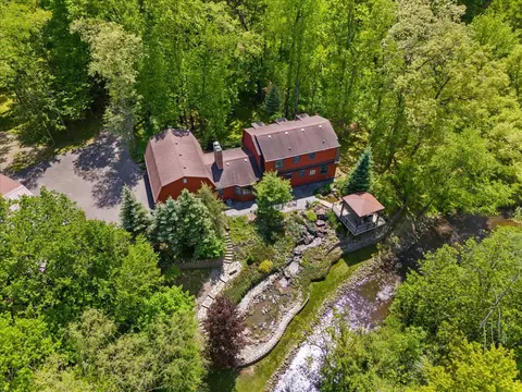 11275 Eagle Way, Brighton, MI 48114