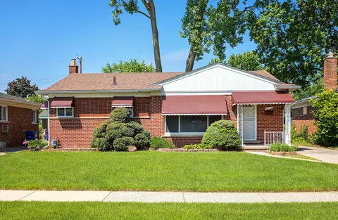 9363 Riverview, Redford, MI 48239