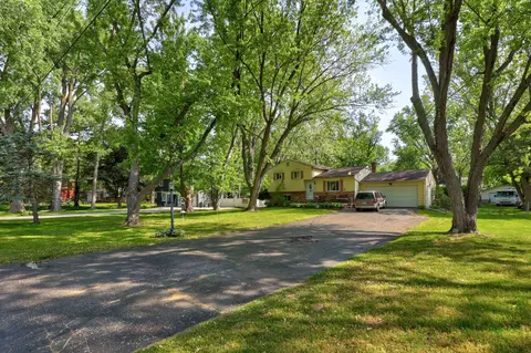 5104 Chickasaw Trl, Flushing, MI 48433 photo 1