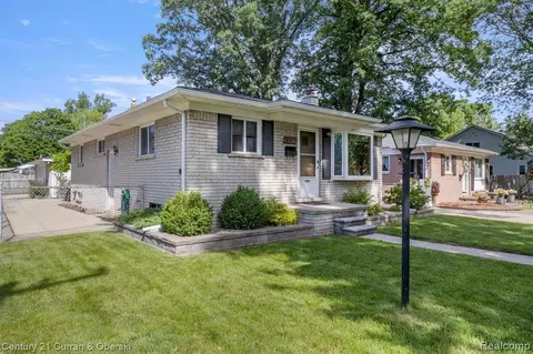 4220 Jackson St, Dearborn Heights, MI 48125